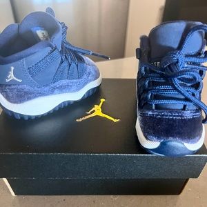 Air Jordan 11 Retro PS 'Midnight Navy Velvet- Baby